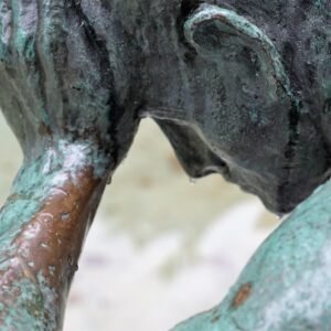 estatua de persona pensando, terapia para brujas